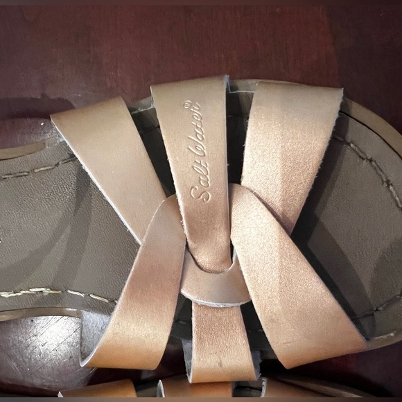 SALTWATER SANDALS Rose Gold Big Girl Original Style - Picture 4 of 8